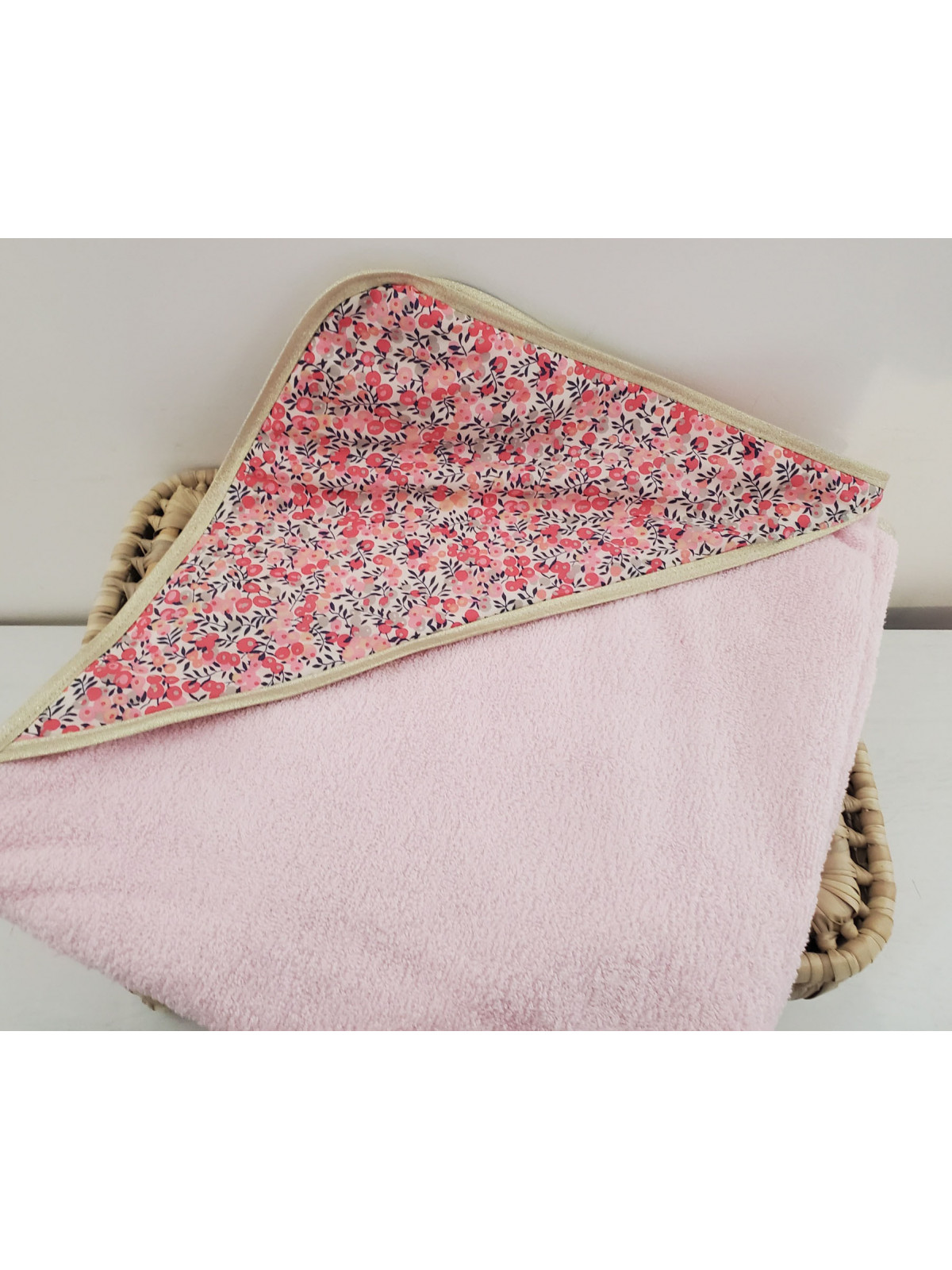 Cape de bain personnalisée prénom liberty wiltshire pois de senteur