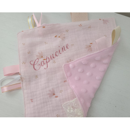 Doudou étiquettes double gaze coton BIO rose fleurie personnalisé tout doux