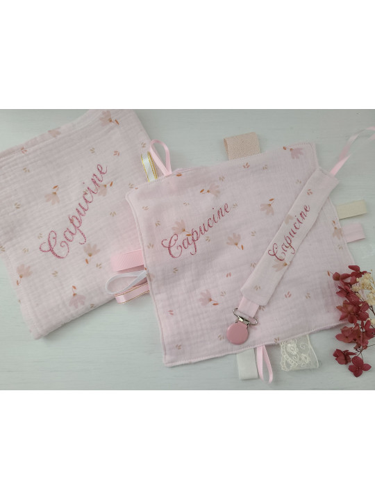 Doudou étiquettes double gaze coton BIO rose fleurie personnalisé tout doux