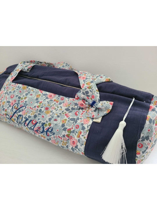 Sac week-end personnalisé en liberty Betsy porcelaine et matelassé marine