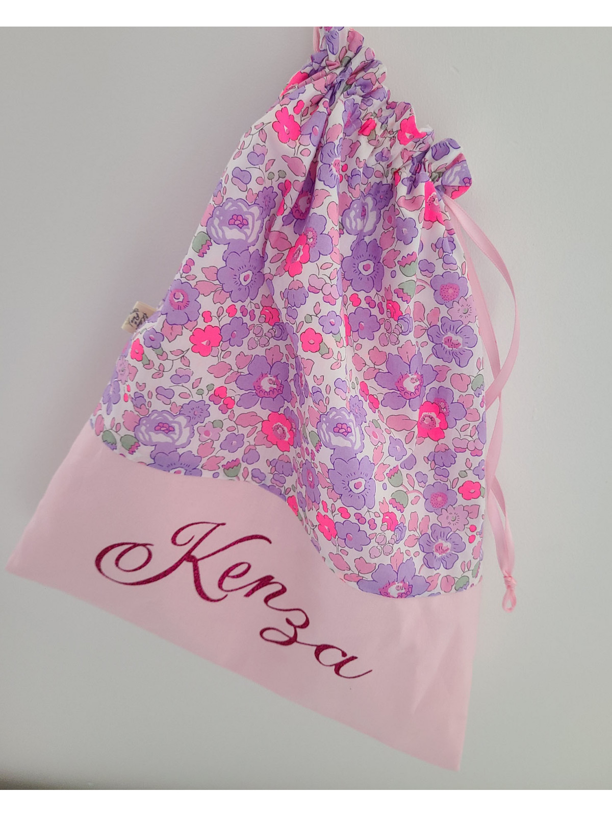 Sac pochon personnalisable pour crèche ou maternelle liberty Betsy neon