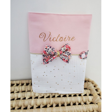 Protège carnet de santé noeud liberty Wiltshire et double gaze personnalisable avec prénom