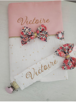 Protège carnet de santé noeud liberty Wiltshire et double gaze personnalisable avec prénom