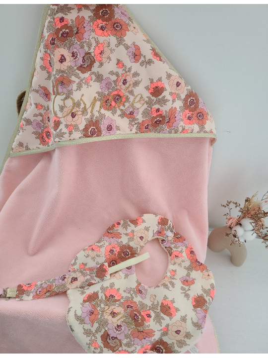 Cape de bain personnalisée liberty Madeleine et éponge de bambou