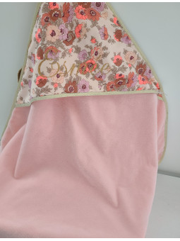 Cape de bain personnalisée liberty Madeleine et éponge de bambou