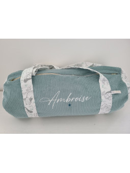 Sac bowling (sac week-end) en velours céladon et petits animaux, personnalisé