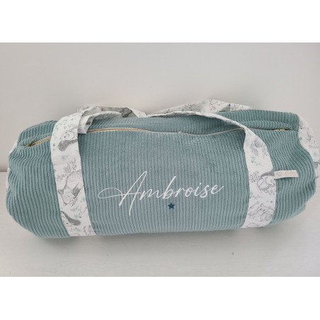 Sac bowling (sac week-end) en velours céladon et petits animaux, personnalisé