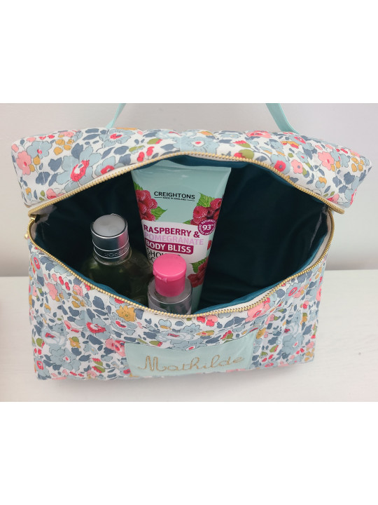Vanity trousse de toilette personnalisable en liberty Betsy porcelaine matelassé