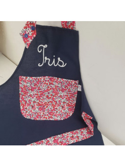 Tablier enfant personnalisé en liberty wiltshire rouge