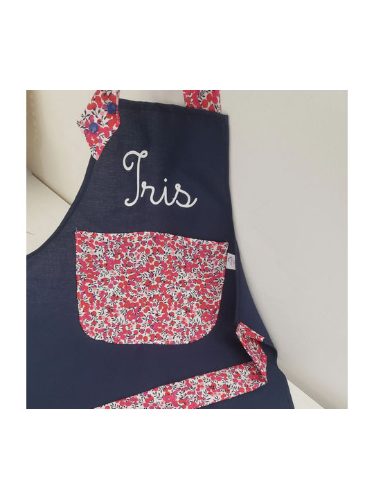 Tablier enfant personnalisé en liberty wiltshire rouge