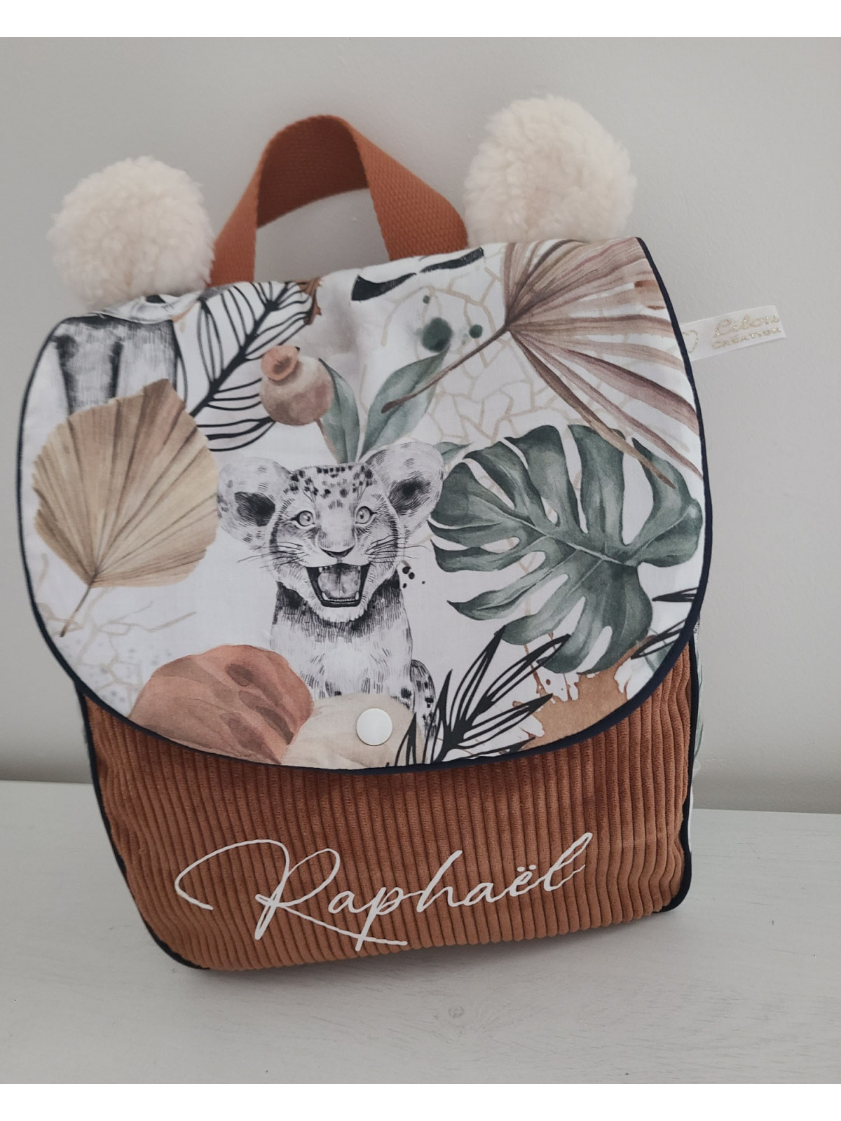 Cartable sac à dos personnalisable velours marron, thème jungle et petites oreilles