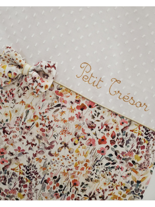 Gigoteuse "Petit Trésor" hiver personnalisée, plumetis et liberty Felda