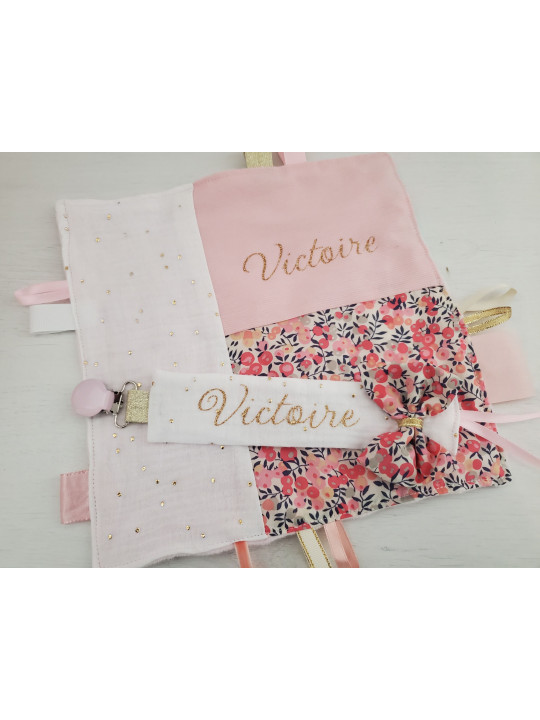 Doudou étiquettes liberty Wiltshire pois de senteur personnalisé tout doux