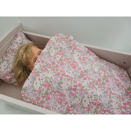 Parure pour lit de poupée en liberty Poppy and Daisy rose pailleté