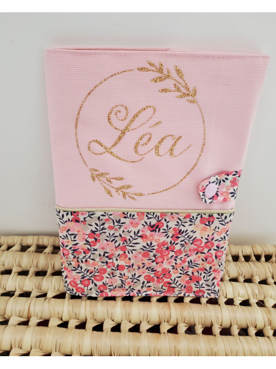 Protège carnet de santé liberty Wiltshire pois de senteur et couronne florale personnalisable avec prénom