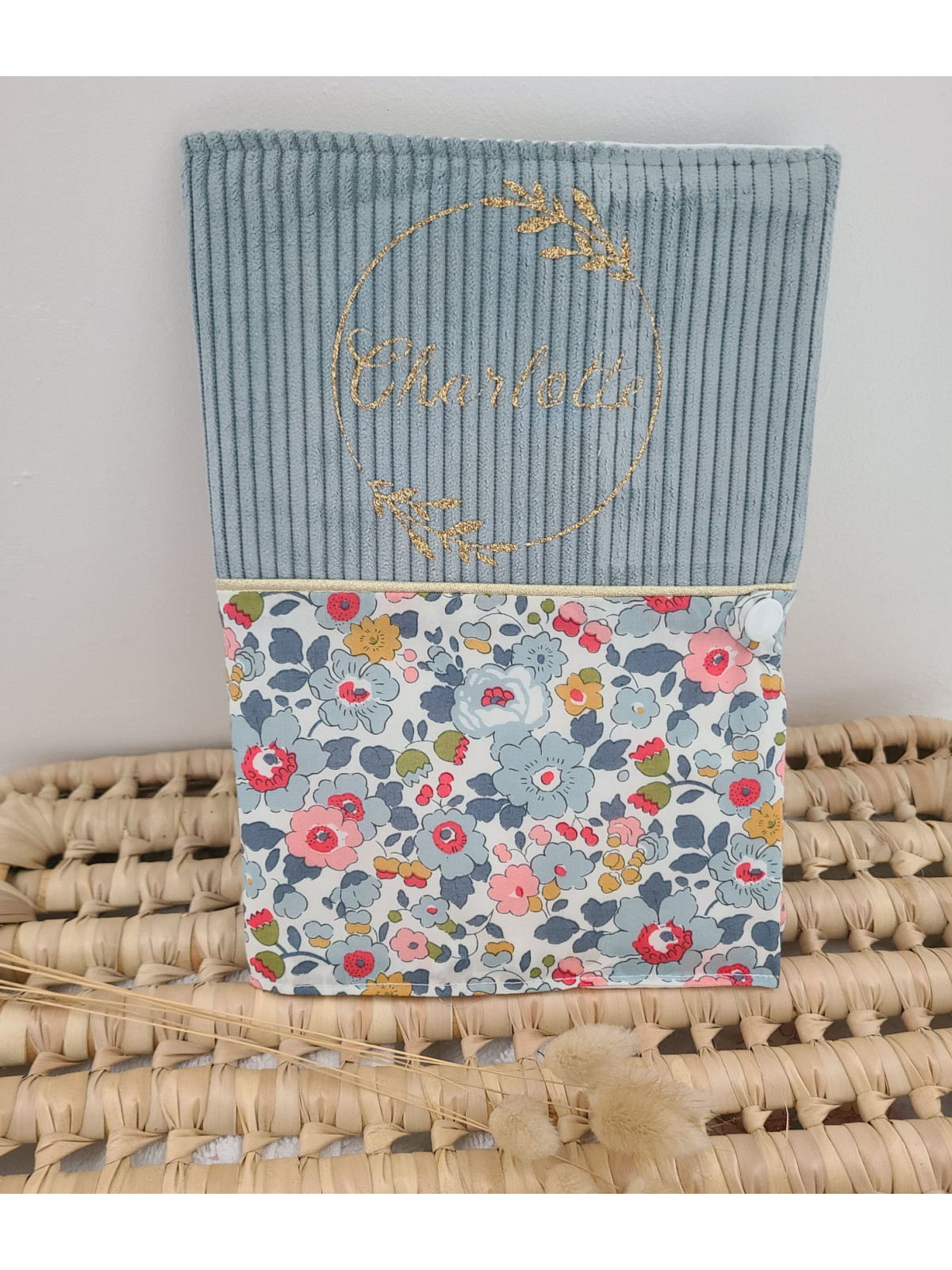 Protège carnet de santé liberty Betsy porcelaine et velours personnalisable avec prénom