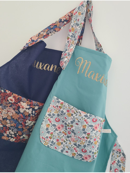 Tablier personnalisé en liberty Betsy porcelaine (choix de tailles)