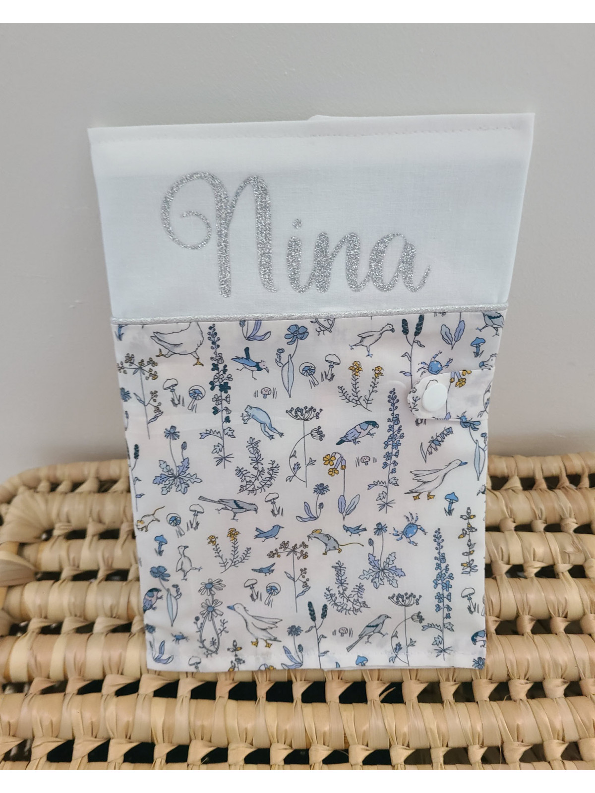 Protège carnet de santé liberty Theo blue dust, personnalisé avec prénom