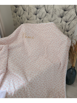 Couverture double gaze de coton bio fleurie et moumoute 150x160 personnalisée