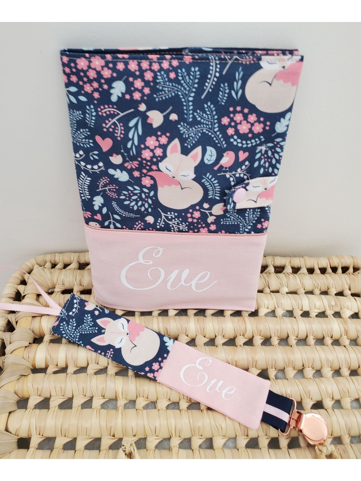 Protège carnet de santé rose et marine renards, personnalisable avec prénom