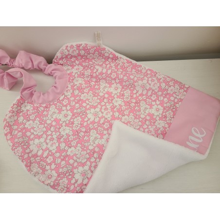 Grande serviette élastiquée liberty Betsy rose pour maternelle ou tissus au choix