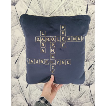 Coussin prénoms scrabble (cadeau anniversaire, mariage, fête mères, mamies...)