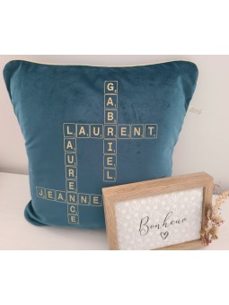 Coussin prénoms scrabble (cadeau anniversaire, mariage, fête mères, mamies...)