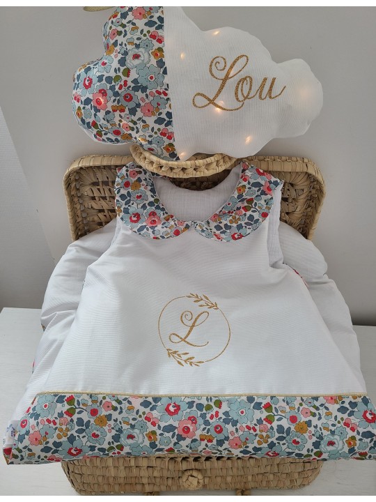 Trousse de toilette personnalisée prénom liberty Betsy porcelaine (cadeau naissance, baptême, communion ...)