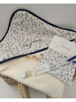 Cape de bain personnalisée en liberty Theo blue dust et éponge de bambou