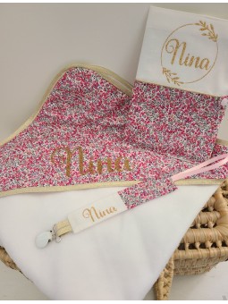 Protège carnet de santé liberty Wiltshire et couronne florale personnalisable avec prénom