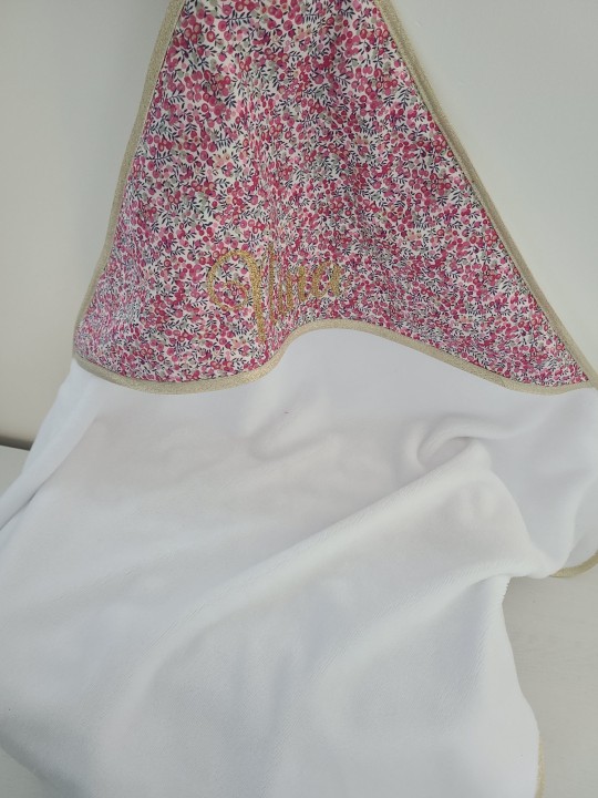 Cape de bain personnalisée prénom liberty wiltshire bud