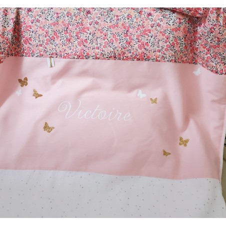 Couverture doublée minkee en liberty Wiltshire pois de senteur, blanc, rose et or