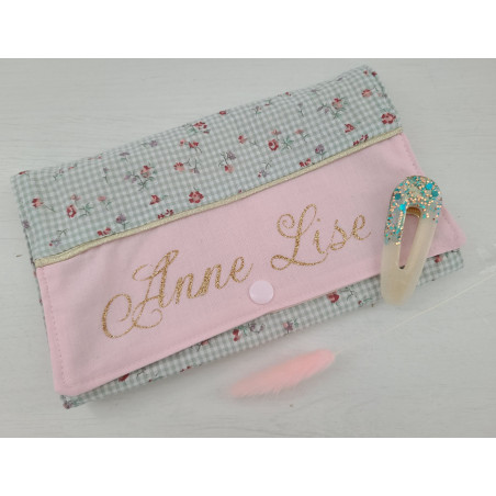 Pochette range barrettes et chouchous en vichy fleuri personnalisable
