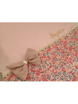 Gigoteuse personnalisée, liberty Wiltshire pois de senteur et col claudine