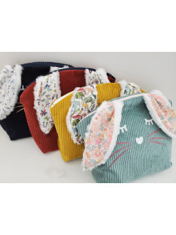 Trousse de toilette lapin personnalisée prénom en velours et liberty petits animaux