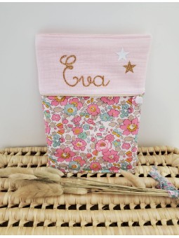 Protège carnet de santé liberty Betsy cupcake / double gaze personnalisable avec prénom