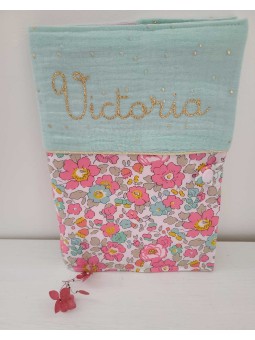 Protège carnet de santé liberty Betsy cupcake / double gaze personnalisable avec prénom