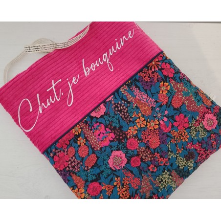 Pochette livre en velours et liberty Ciara