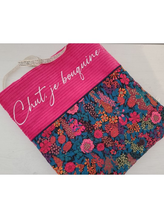 Pochette livre en velours et liberty Wiltshire