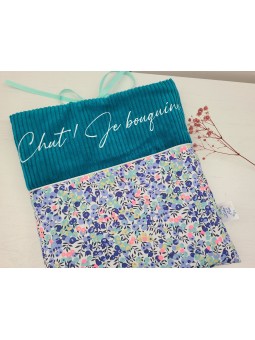 Pochette livre en velours et liberty wiltshire fluo