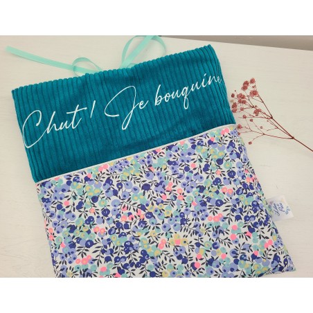 Pochette livre en velours et liberty wiltshire fluo