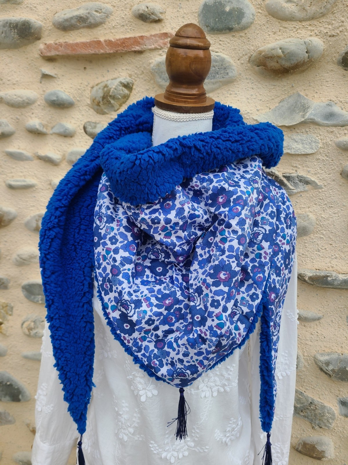 Chèche triangle xxl en liberty lavande et moumoute assortie