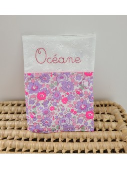 Protège carnet de santé liberty Betsy fluo et broderie anglaise