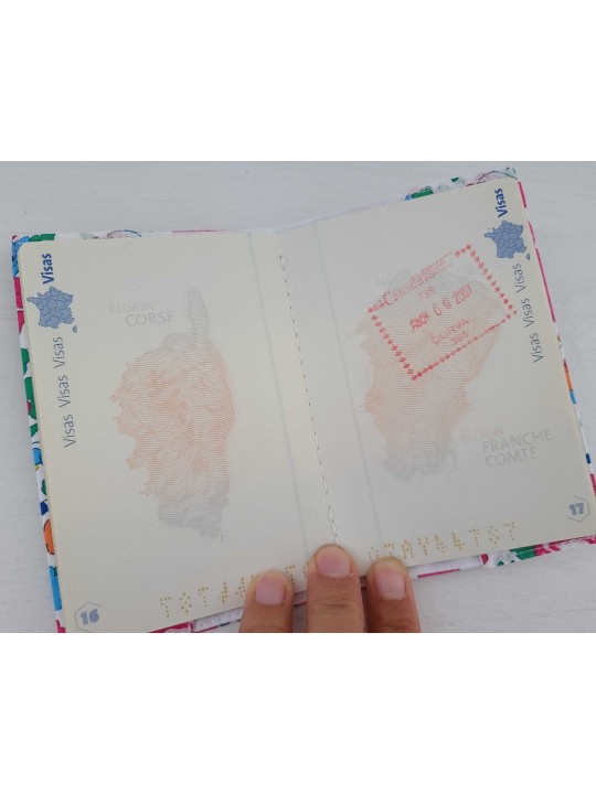 Protège passeport en liberty Betsy personnalisé