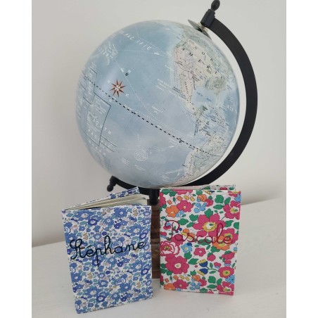 Protège passeport en liberty Betsy personnalisé