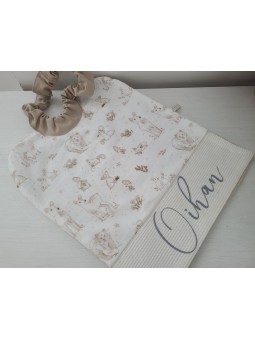 Grande serviette élastiquée et personnalisée pour maternelle en coton BIO animaux