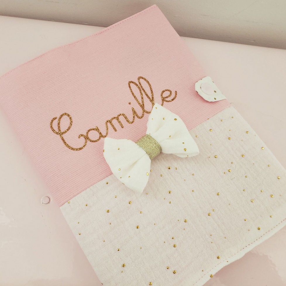 fleurs roses - Protège carnet de santé personnalisé fille - Cadeau naissance