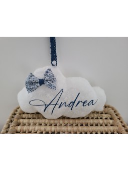 Veilleuse LED nuage en broderie anglaise et noeud liberty, personnalisable