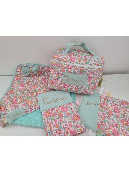 Cape de bain personnalisée prénom liberty Betsy cupcake