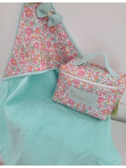 Cape de bain personnalisée prénom liberty Betsy cupcake